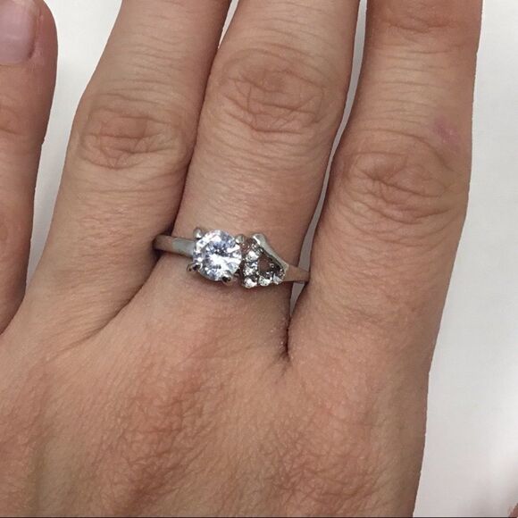 3/4 ct CZ Fashion Ring (H15) - Picture 2 of 6